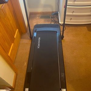 So easy to used and put it away, can fits under the bed